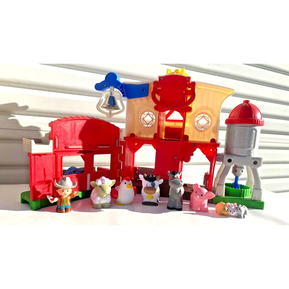 Fisher-Price Little People Stages Red Farm Playset W Sound & Lights + 7 Figures!